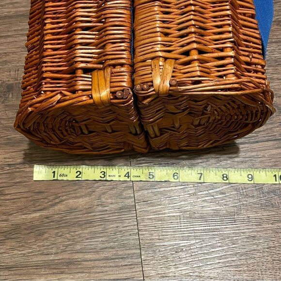 NWT Grey Goose Wicker Wine Bottle and Glass Picnic Carrier Blue Fabric Strap - Picture 9 of 13